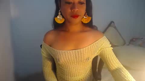 erika_madrigal online show from December 25, 10:59 pm