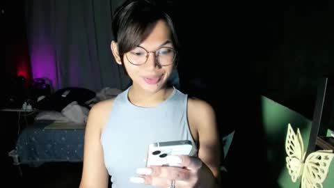 Snapshot of esilchan chatting on September 17, 3:22 am Chelliane online show from September 17, 3:22 am