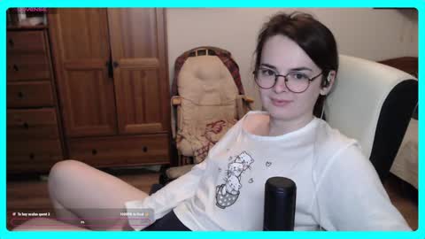 Snapshot of eva_katt chatting on December 2, 9:23 pm Gamer Katt online show from December 2, 9:23 pm