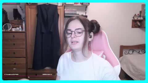Snapshot of eva_katt chatting on February 17, 10:40 am Gamer Katt online show from February 17, 10:40 am
