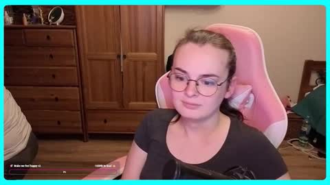 Snapshot of eva_katt chatting on September 20, 9:42 pm Gamer Katt online show from September 20, 9:42 pm