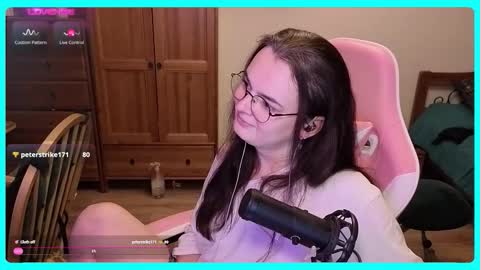 Snapshot of eva_katt chatting on October 11, 9:50 pm Gamer Katt online show from October 11, 9:50 pm