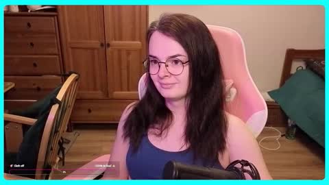 Snapshot of eva_katt chatting on October 15, 1:33 pm Gamer Katt online show from October 15, 1:33 pm