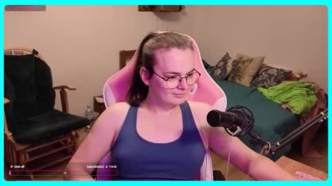 Snapshot of eva_katt chatting on October 17, 11:08 pm Gamer Katt online show from October 17, 11:08 pm