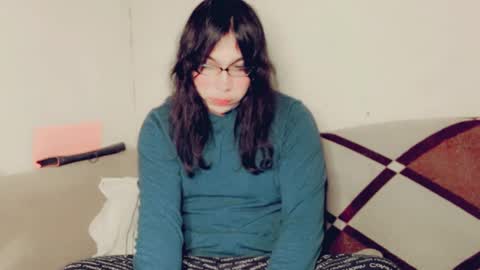 Snapshot of evelyn420521 chatting on January 14, 6:13 am evelyn420521 online show from January 14, 6:13 am