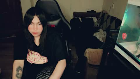 evelyn420521 online show from July 13, 7:44 am