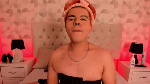 evelynn smith online show from December 2, 12:46 pm