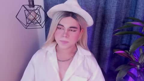 evelynn smith online show from February 24, 7:41 pm