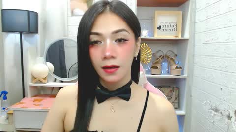 exotictssavie online show from November 4, 6:40 pm