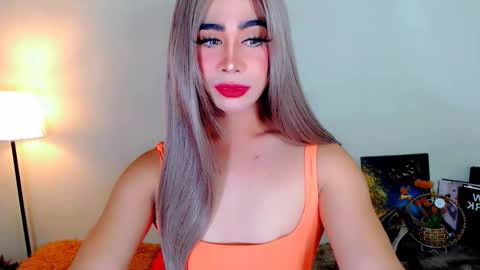 expensive_elise online show from February 15, 9:52 am