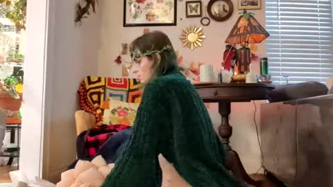 Goddess Fae the Feral Fairy Witch online show from December 7, 8:55 pm