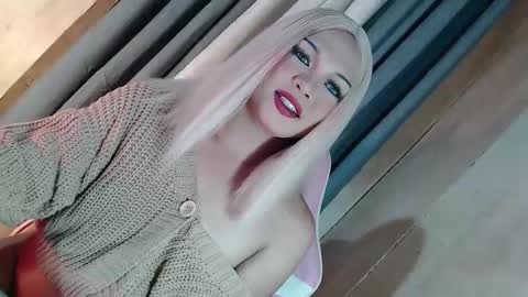 DANIELLA - DONT FORGET TO GIVE ME A THUMBSU UP online show from January 31, 11:58 pm