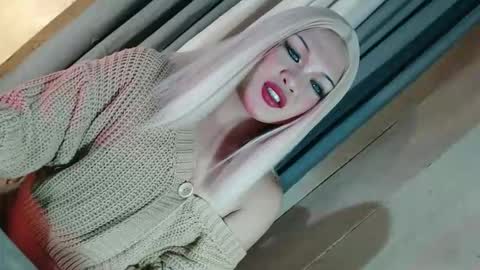 DANIELLA - DONT FORGET TO GIVE ME A THUMBSU UP online show from February 3, 10:58 pm