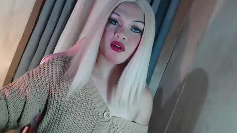 DANIELLA - DONT FORGET TO GIVE ME A THUMBSU UP online show from March 16, 10:35 pm