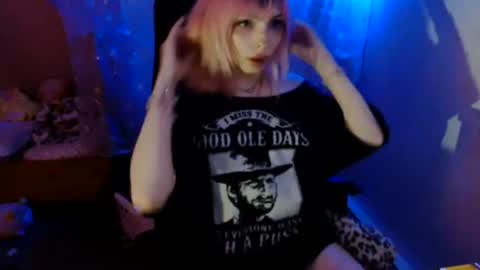 puepue online show from April 3, 4:55 am