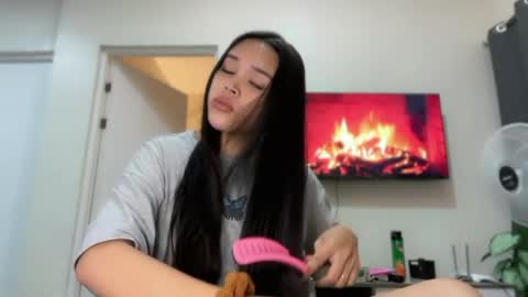 Sandy online show from April 23, 10:34 am