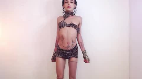 Ella online show from October 21, 4:08 pm