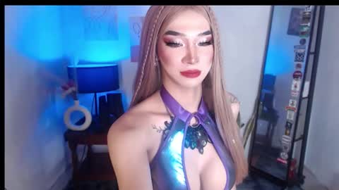 Snapshot of foxy_goddess chatting on September 30, 1:16 am foxy_goddess online show from September 30, 1:16 am