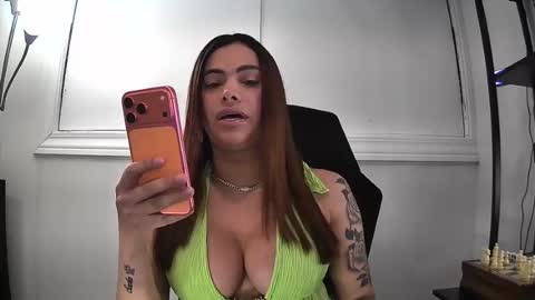 franyelis_latinhot online show from June 15, 10:23 pm