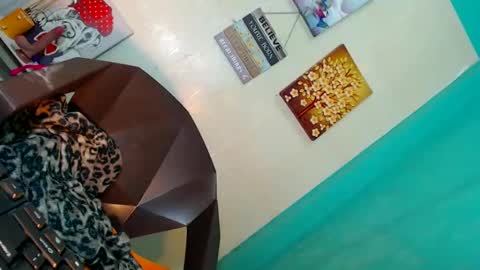 Snapshot of freaky_mariah chatting on March 8, 9:29 pm just call me mariah online show from March 8, 9:29 pm