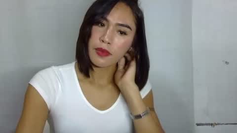 LIL LEE online show from October 7, 10:00 pm