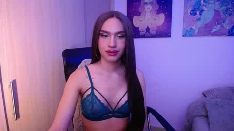 Gia Mint  online show from May 5, 3:01 am