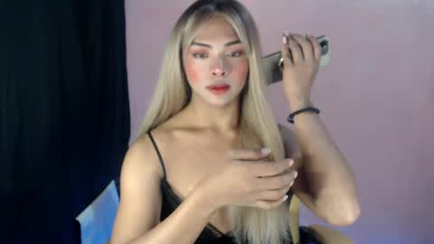 queen ronna online show from March 3, 1:07 am