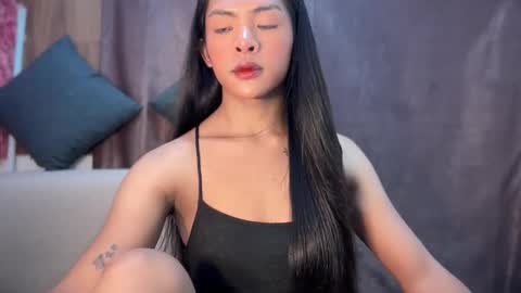 queen ronna online show from October 9, 6:04 am