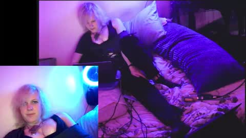 girldell online show from January 16, 10:06 pm