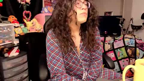 glaceon9 online show from October 22, 8:49 am