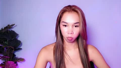 JENNIFER online show from July 16, 9:04 am