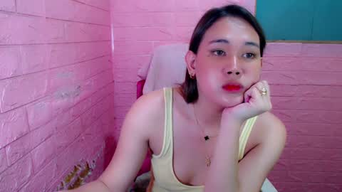 Snapshot of goddesspetits4u chatting on December 8, 12:08 pm Kerstina is BACK online show from December 8, 12:08 pm