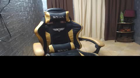 Snapshot of goddesstop chatting on January 23, 1:02 pm MASTER online show from January 23, 1:02 pm