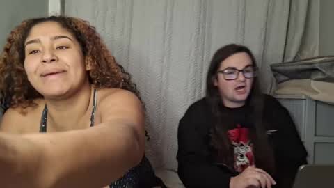 goodgrl1799 online show from February 25, 4:24 am