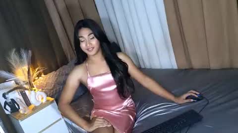 gorgeous_niicole online show from July 12, 6:21 pm