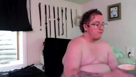 Cade Greene online show from July 24, 1:04 am