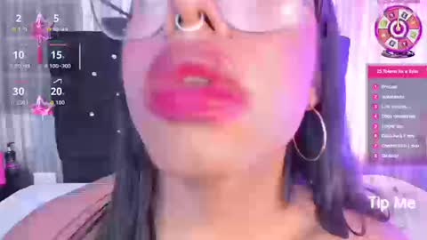 hailey_johnsonn online show from September 23, 4:34 pm