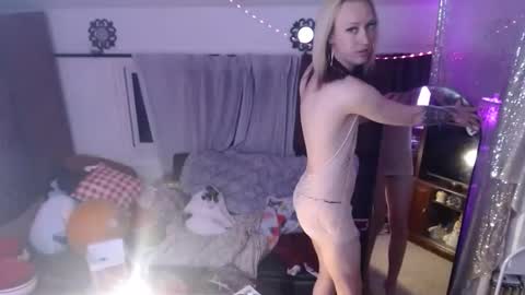 halovalentine online show from April 20, 12:23 am