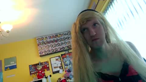 Sissy Sarah-Louise  online show from September 25, 11:17 am