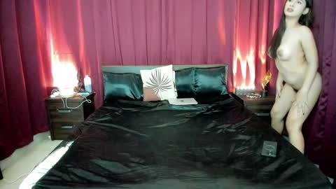 Hannah online show from March 7, 8:15 pm