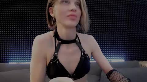 Miss Hardy online show from March 17, 9:22 am