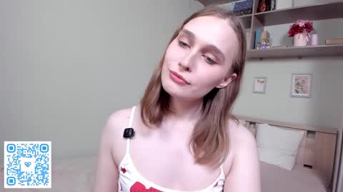 Mia online show from April 15, 3:17 pm