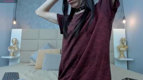 Keira Hecate online show from April 15, 7:19 pm