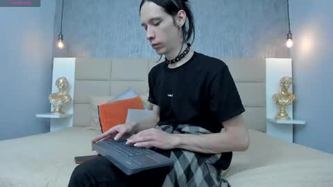 Keira Hecate online show from April 18, 7:07 pm