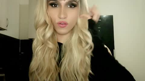 Snapshot of hellenspellman chatting on March 8, 2:34 am Helen Spellman online show from March 8, 2:34 am