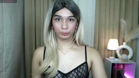 Hoelymorri online show from January 19, 2:20 am