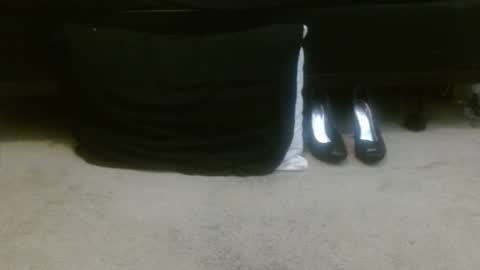 Holly Hawkes online show from November 24, 1:19 am