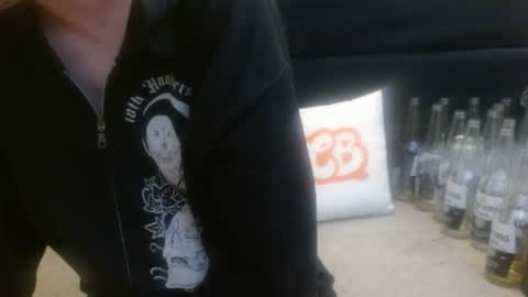 Holly Hawkes online show from April 8, 12:01 am