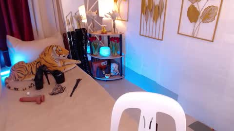 Snapshot of horsecockivy chatting on October 14, 6:47 am Ivy online show from October 14, 6:47 am