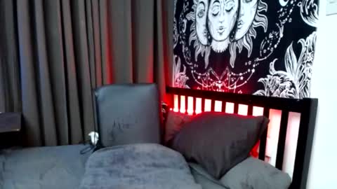 Snapshot of hot_jessica_cumx chatting on September 16, 12:59 am Jessica Cumshow FOLLOW ME online show from September 16, 12:59 am